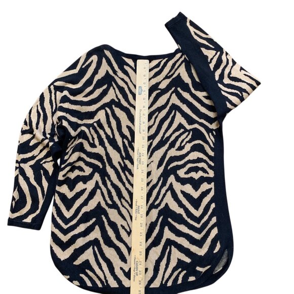 Cabi Zebra Print Knit Sweater Top Sz M Black Beige 3/4 Sleeve Safari Mob Wife - Picture 6 of 13